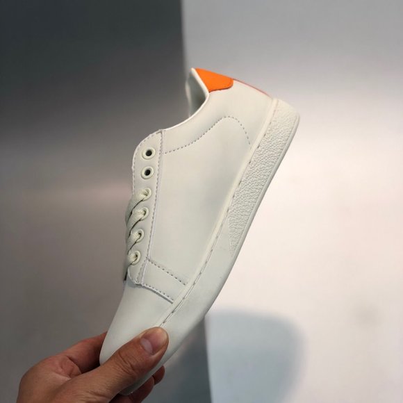 NEWGucci leather board shoes small white shoes